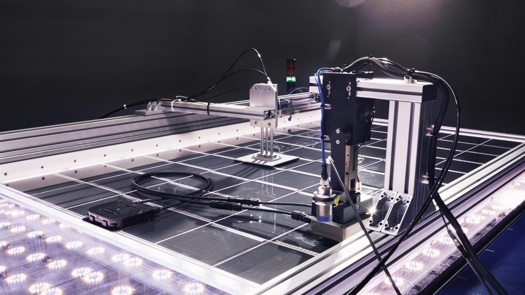 MIS LED Sun Simulator for Glas-Glas Modules MIS LED Sun Simulator for Glas-Glas Modules
