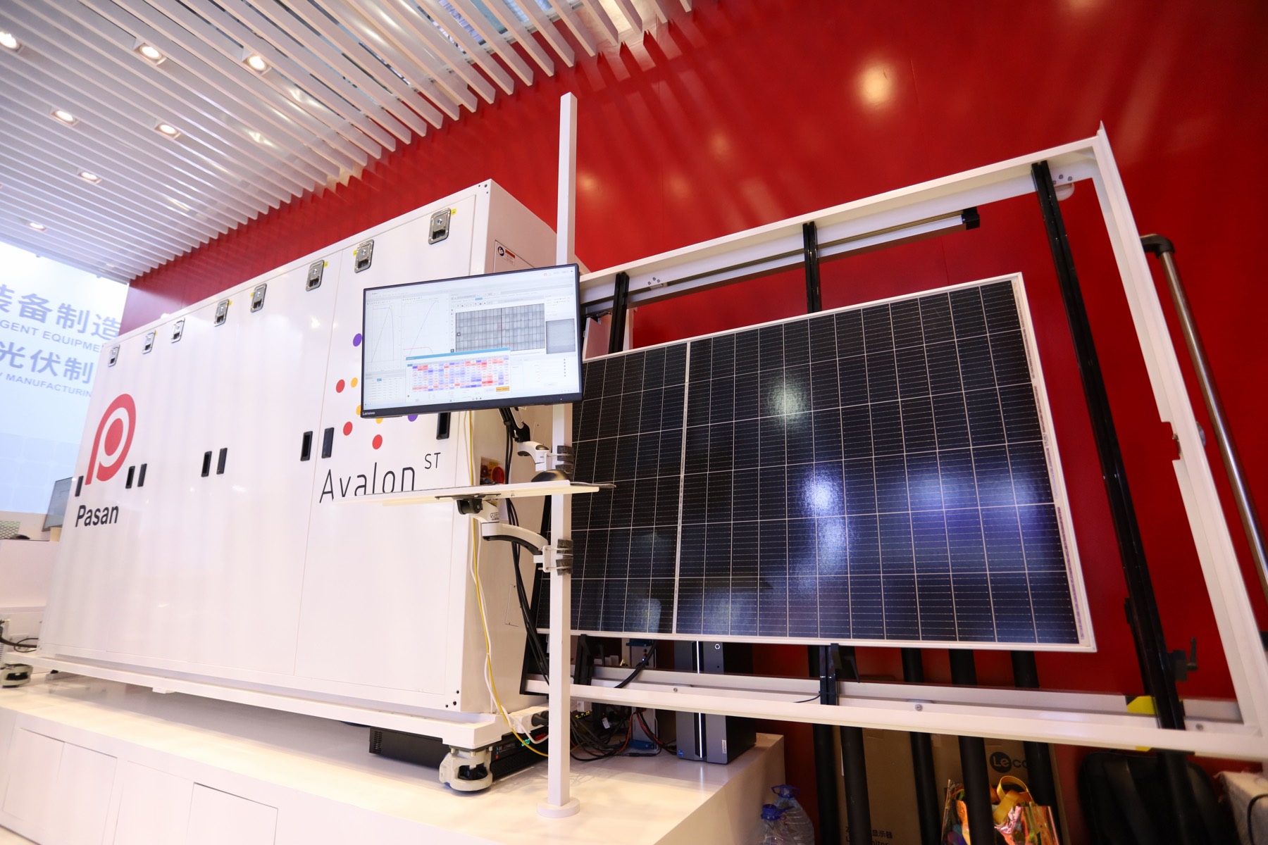 Live module measurement on the Pasan and Avalon ST booth at SNEC 2026