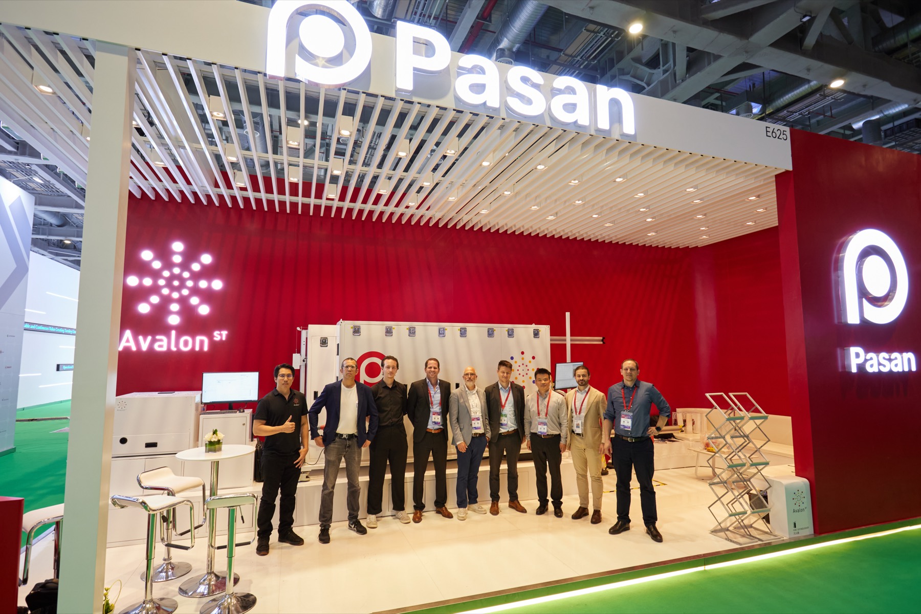 The Pasan and Avalon ST team at booth E625, SNEC 2026